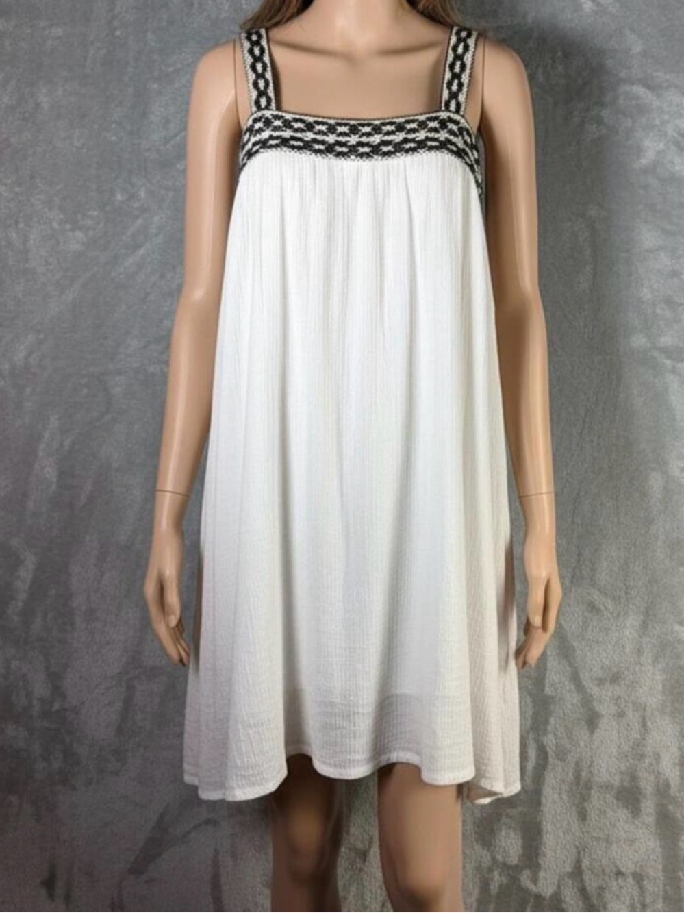 Goa Beachwear By Japna White Sleeveless Dress Black & Tan Crochet Detail NWT Sm